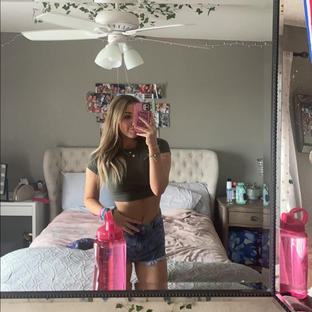 Meet your Posher, Lindsey